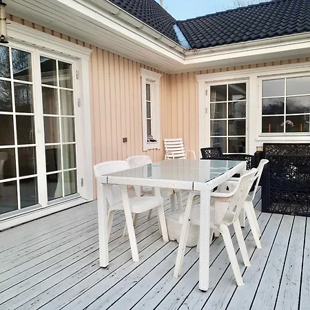 Villa Spacious In The Countryside Near The *