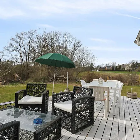 Spacious In The Countryside Near The Fakse Ladeplads