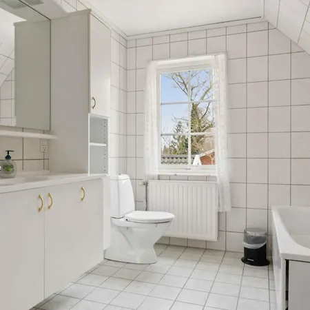 Βίλα Spacious In The Countryside Near The *