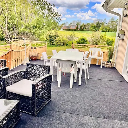 Spacious In The Countryside Near The Βίλα