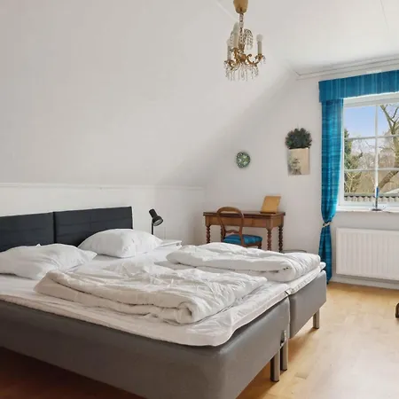 빌라 Spacious In The Countryside Near The