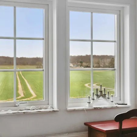 Spacious In The Countryside Near The Fakse Ladeplads