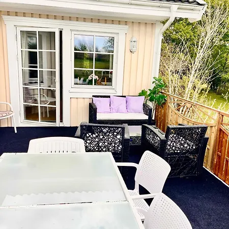 Spacious In The Countryside Near The *